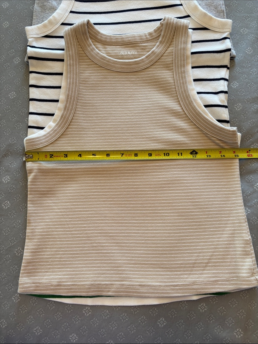 OLD NAVY TANK TOP BUNDLE in Size Large - Picture 7 of 8